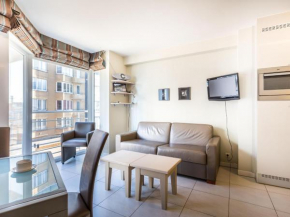 Dante 101 Modern apartment with side sea view